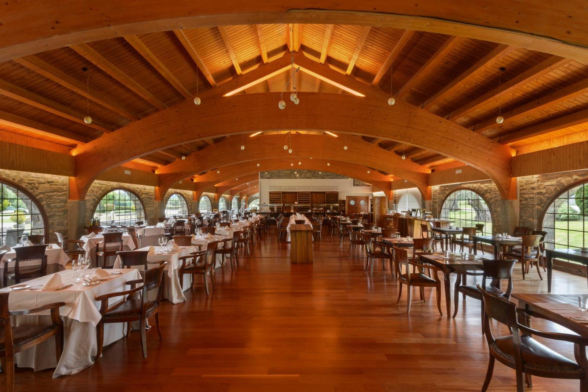 Hotel & Spa Monasterio De Boltaña Eksteriør billede Restaurant