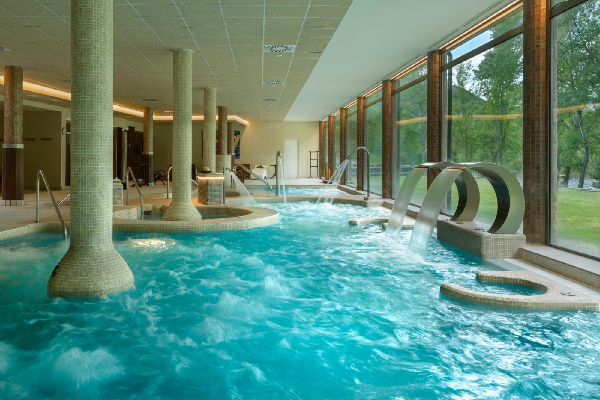 Hotel & Spa Monasterio De Boltaña Eksteriør billede The spa at The Grove
