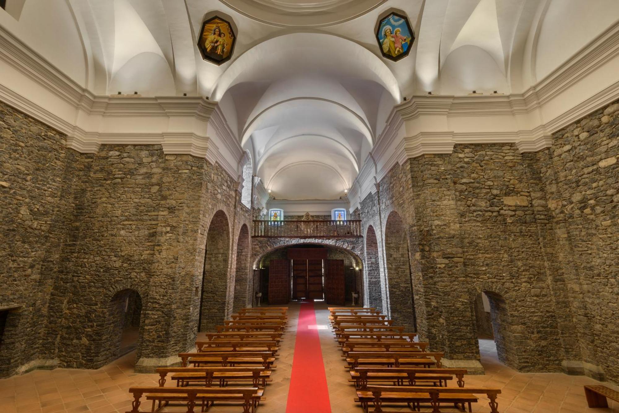 Hotel & Spa Monasterio De Boltaña Eksteriør billede Interior of the church