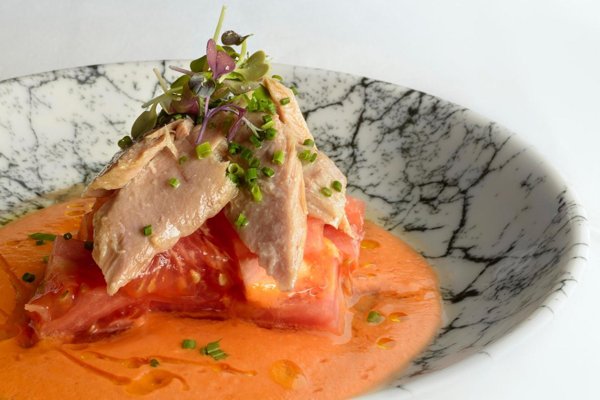 Hotel & Spa Monasterio De Boltaña Eksteriør billede Tuna and tomato salad