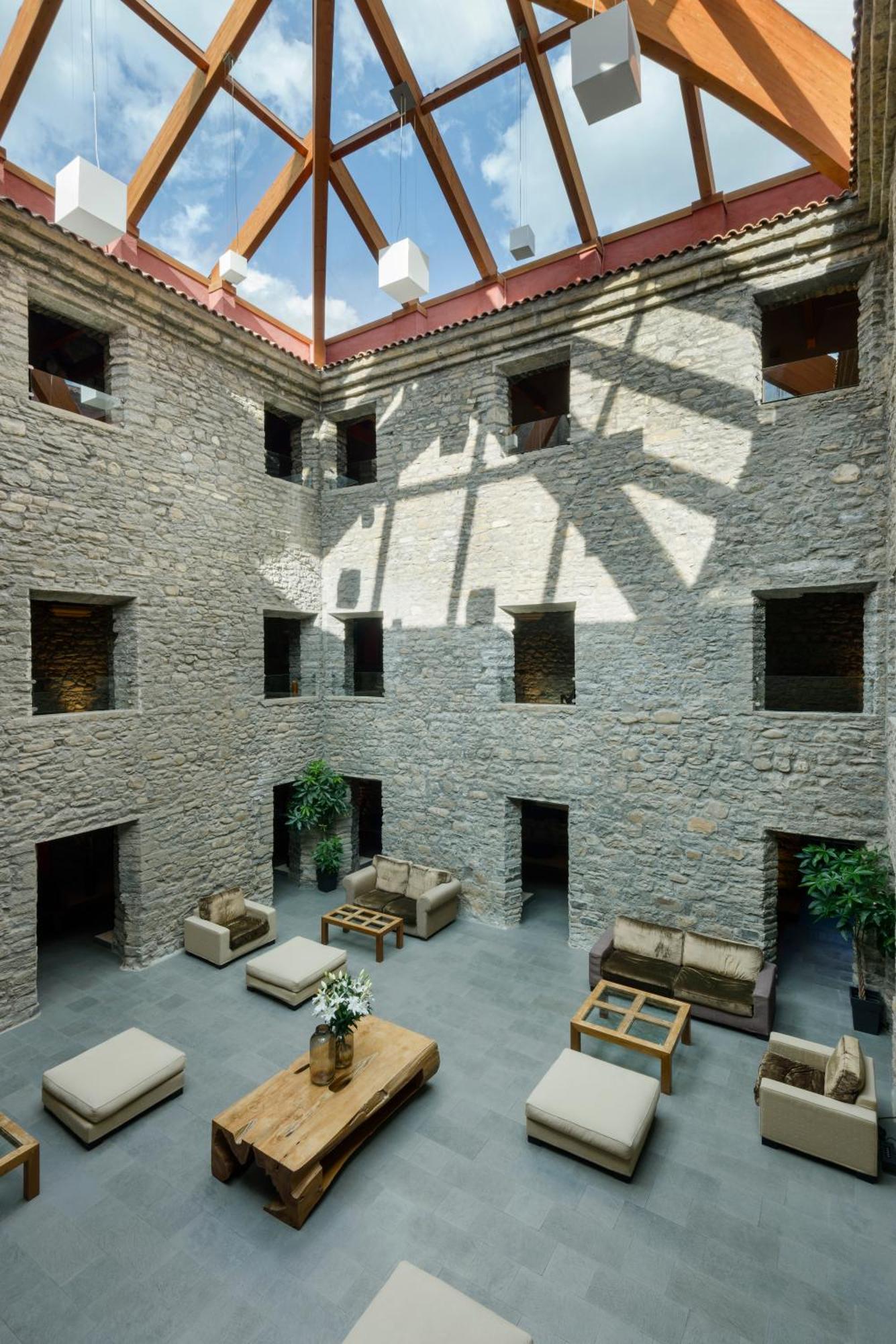 Hotel & Spa Monasterio De Boltaña Eksteriør billede Interior of the museum