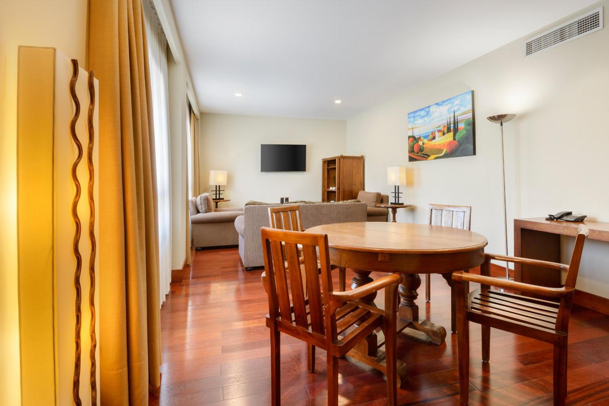 Hotel & Spa Monasterio De Boltaña Eksteriør billede Suite