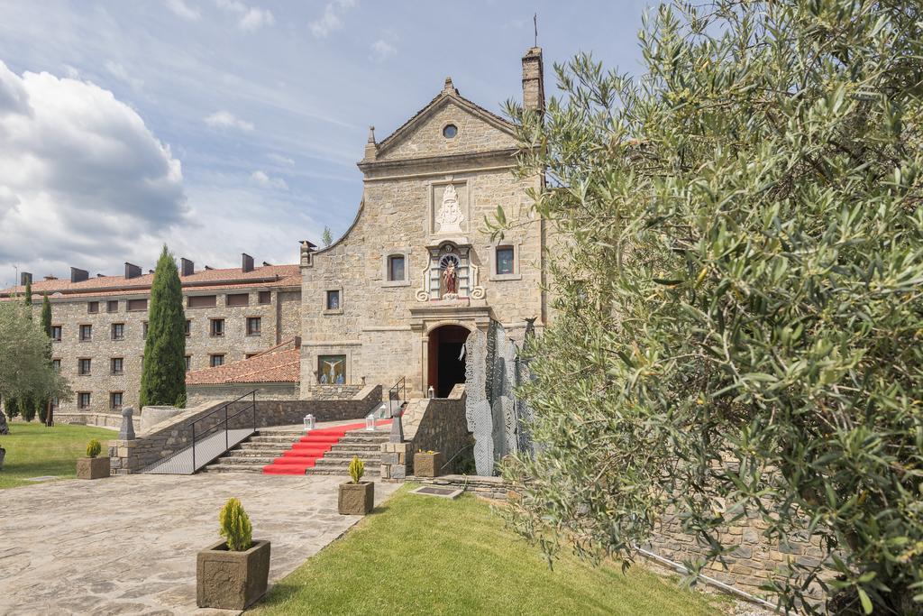 Hotel & Spa Monasterio De Boltaña Eksteriør billede The church of San Pietro